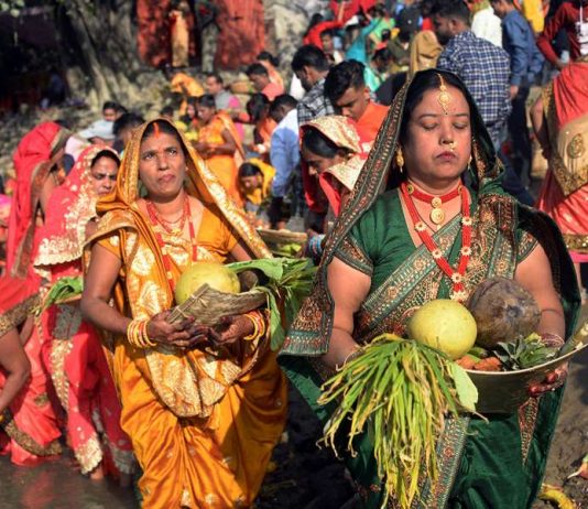 तस्वीरहरुमा छठ पर्वको रौनक।
