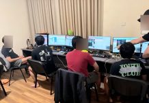 मलेसियामा अनलाइन जुवा खेलाउने सिन्डिकेटमाथि धरपकड , दर्जनौँ ठाउँमा छापा।