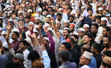 बंगलादेश अस्तब्यस्त, हसिनाविरोधी अर्का नेतामाथि पनि गोली प्रहार, हिंसा देशभर फैलिँदै।