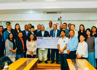 एनआरएनएद्वारा पहिलो चरणमा बाढी पीडितका लागि रु. १ करोड रुपैयाँ हस्तान्तरण।