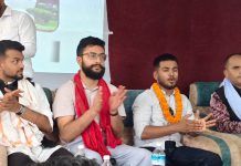 सिरहामा होहल्ला भएपछि कार्यक्रम छाडेर टाप कसेका शिक्षामन्त्री भन्छन्- भ्रम फैलाइयो।