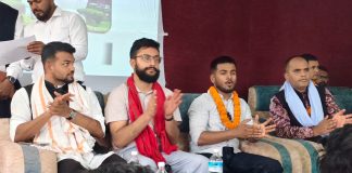 सिरहामा होहल्ला भएपछि कार्यक्रम छाडेर टाप कसेका शिक्षामन्त्री भन्छन्- भ्रम फैलाइयो।