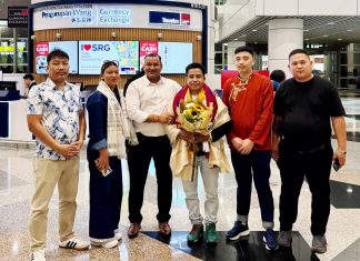 घेदुङको अधिवेशनमा सांगीतिक प्रस्तुति दिन गायक प्रकाश तितुङ मलेसिया आइपुगे।